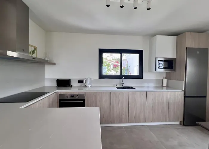 بيت للعطل Casa Barra نيرخا